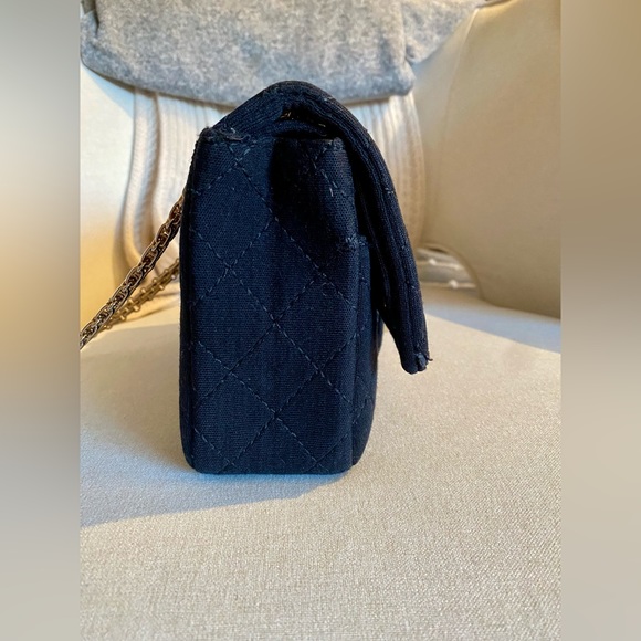 Chanel Classic Flap Reissue 2.55 Black Quilted - Picture 4 of 16